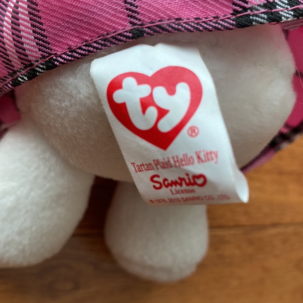 Hello Kitty - Picture 3 of 3